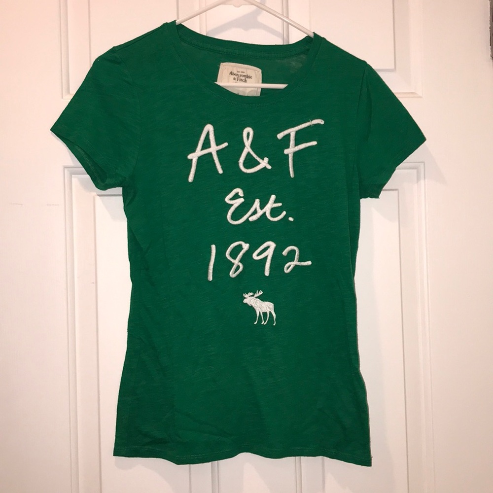 Abercrombie & Fitch green scoop neck tshirt